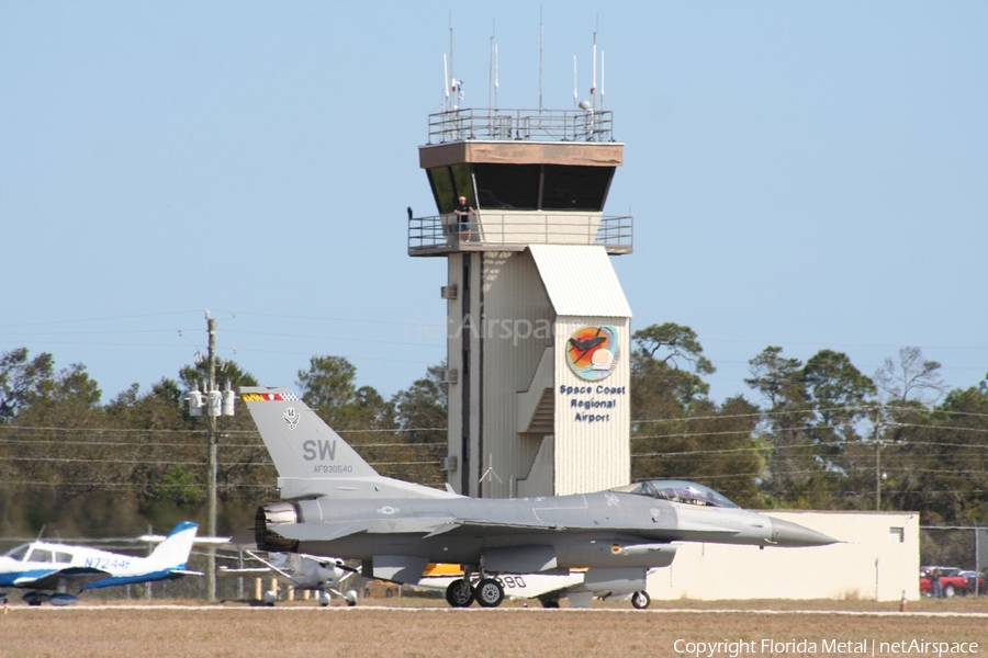 United States Air Force General Dynamics F-16CM Fighting Falcon (93-0540) | Photo 463581
