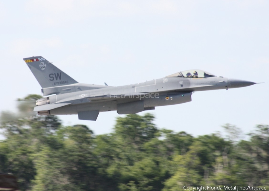 United States Air Force General Dynamics F-16CM Fighting Falcon (93-0546) | Photo 463592