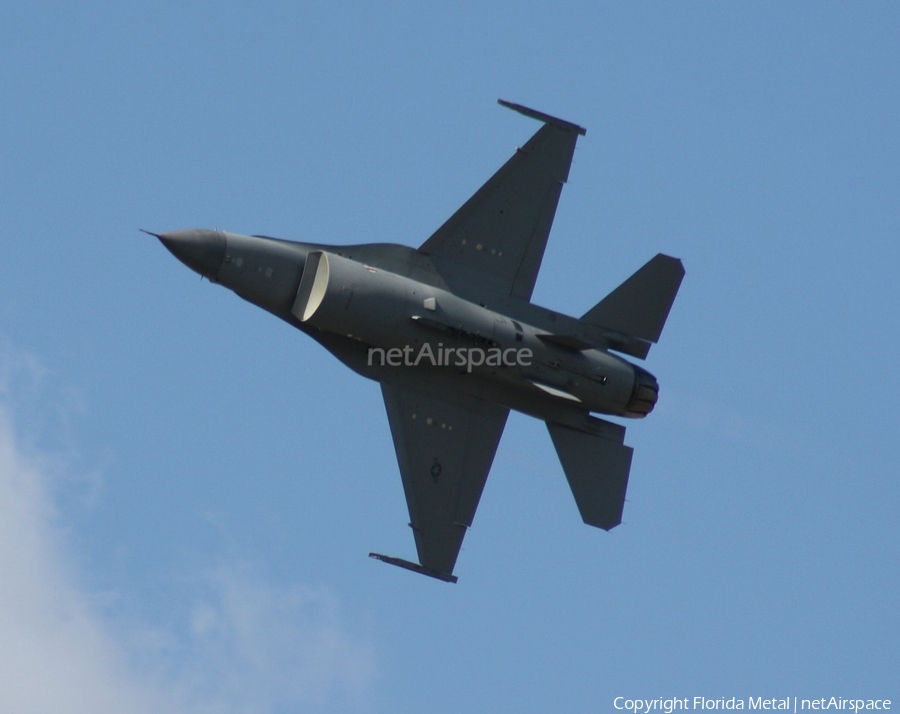 United States Air Force General Dynamics F-16CM Fighting Falcon (93-0546) | Photo 463593