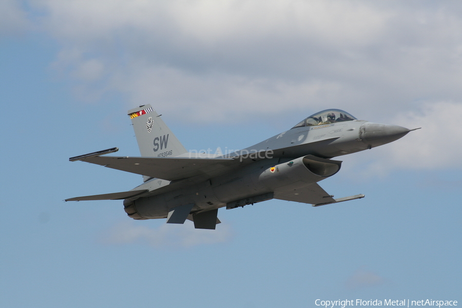 United States Air Force General Dynamics F-16CM Fighting Falcon (93-0546) | Photo 463598