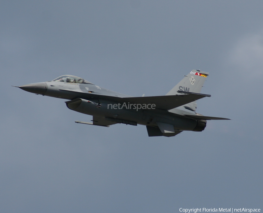 United States Air Force General Dynamics F-16CM Fighting Falcon (93-0546) | Photo 463608