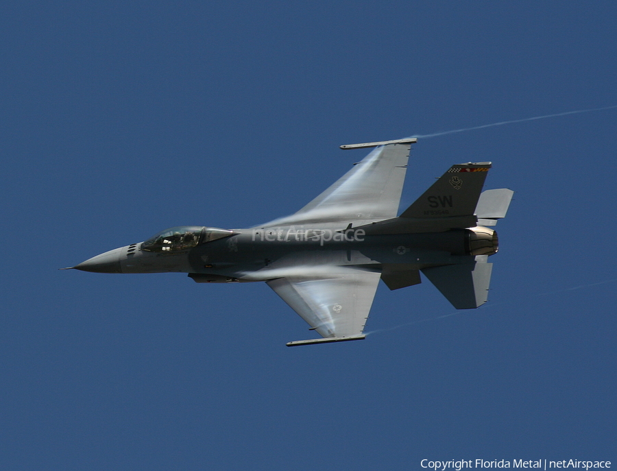 United States Air Force General Dynamics F-16CM Fighting Falcon (93-0546) | Photo 463612