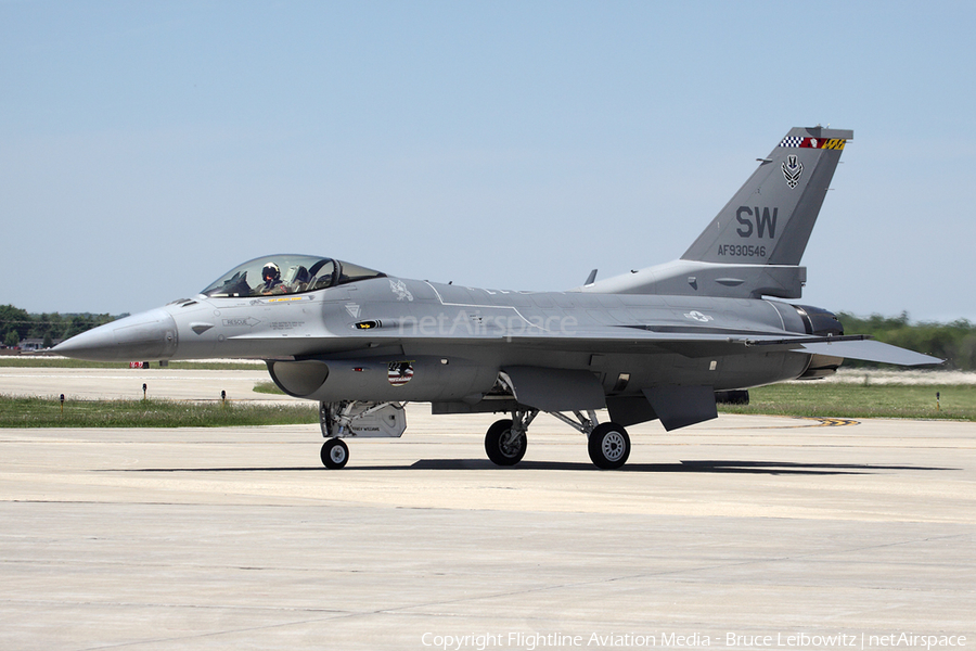 United States Air Force General Dynamics F-16CM Fighting Falcon (93-0546) | Photo 162149