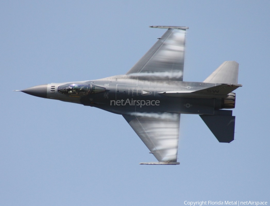 United States Air Force General Dynamics F-16CM Fighting Falcon (94-0042) | Photo 370418