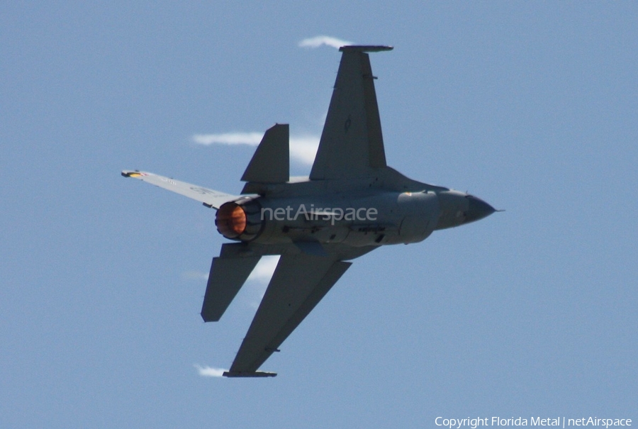 United States Air Force General Dynamics F-16CM Fighting Falcon (94-0042) | Photo 463697