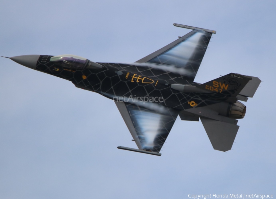 United States Air Force General Dynamics F-16CM Fighting Falcon (94-0047) | Photo 463707