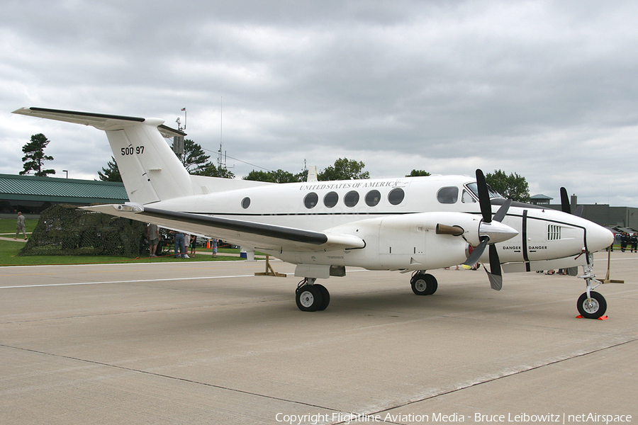 United States Army Beech C-12R Huron (95-00097) | Photo 160073