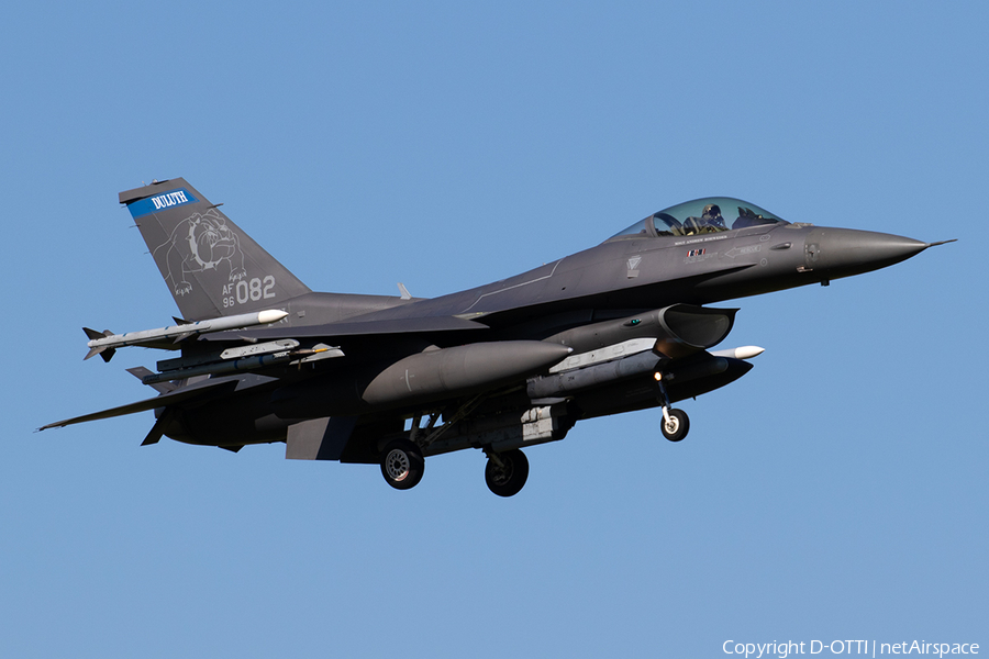 United States Air Force General Dynamics F-16CM Fighting Falcon (96-0082) | Photo 311105