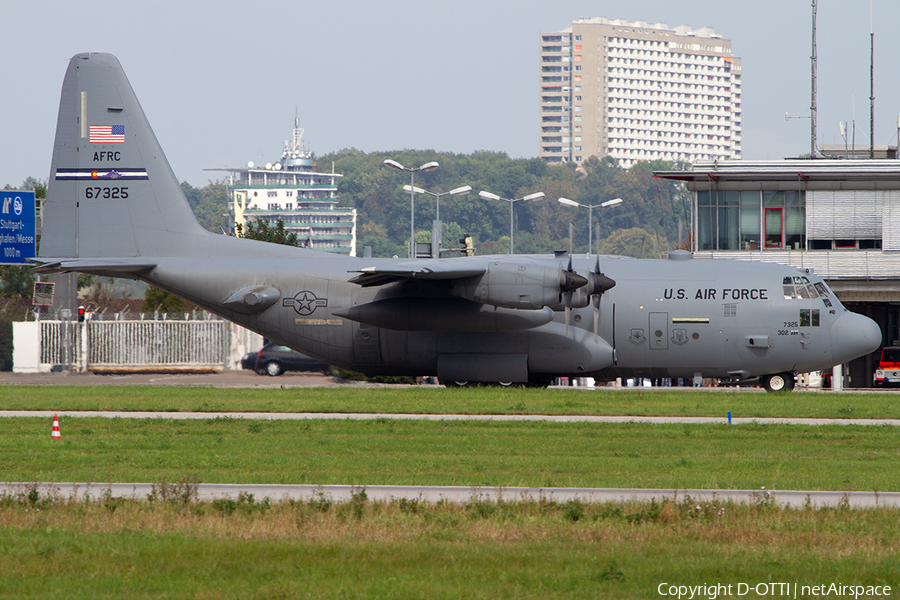 United States Air Force Lockheed C-130H Hercules (96-7325) | Photo 369257