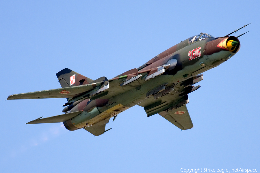 Polish Air Force (Siły Powietrzne) Sukhoi Su-22M4 Fitter-K (9616) | Photo 58356