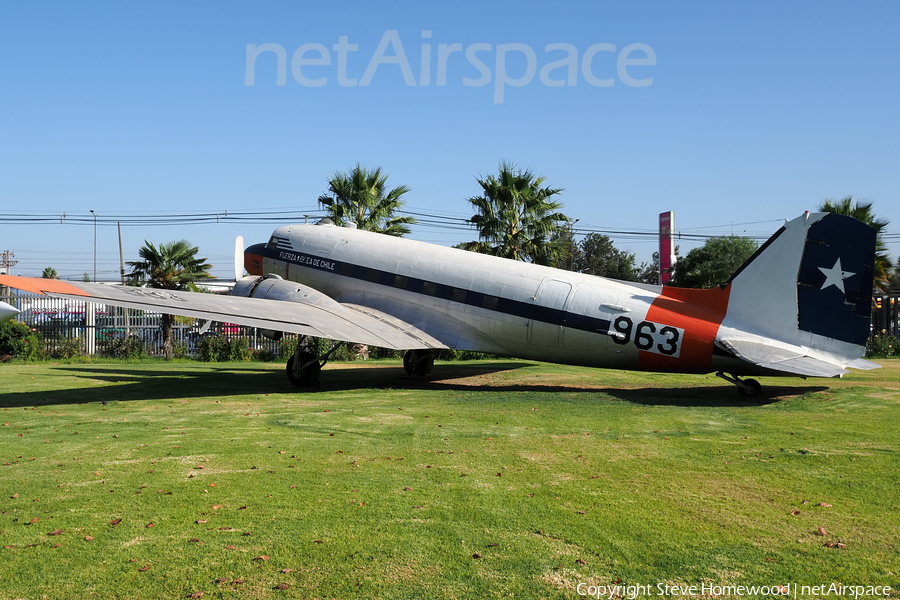 Chilean Air Force (Fuerza Aerea De Chile) Douglas C-47A Skytrain (963) | Photo 565016