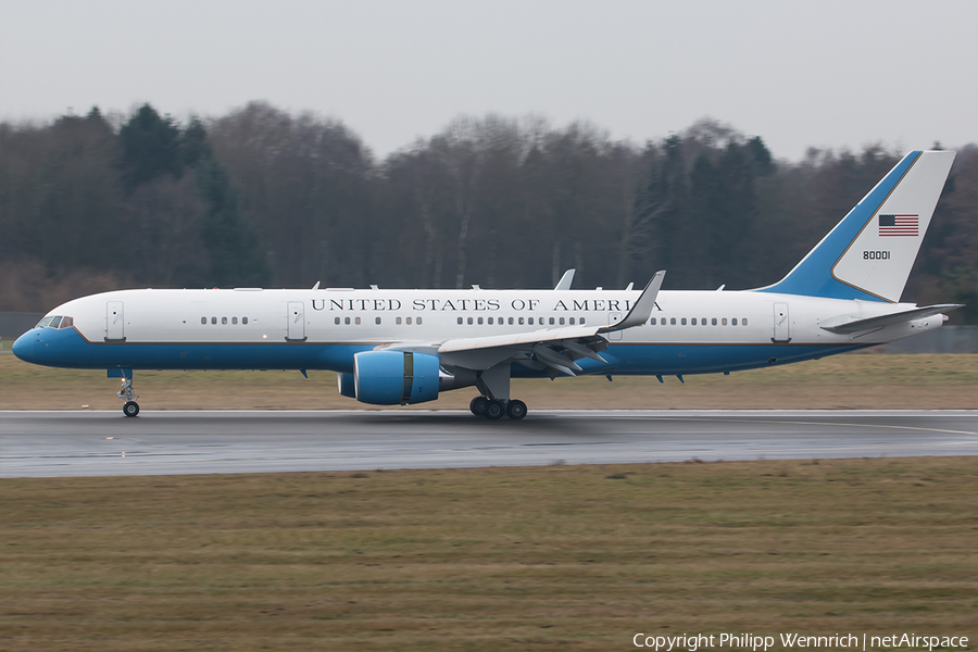 United States Air Force Boeing C-32A (98-0001) | Photo 133653