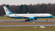 United States Air Force Boeing C-32A (98-0001) at  Hamburg - Fuhlsbuettel (Helmut Schmidt), Germany