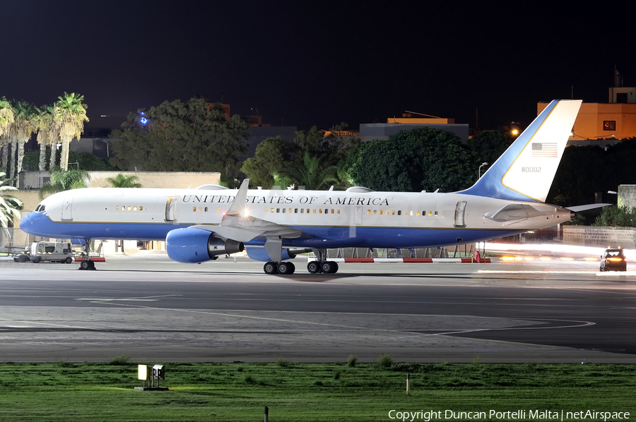 United States Air Force Boeing C-32A (98-0002) | Photo 404297