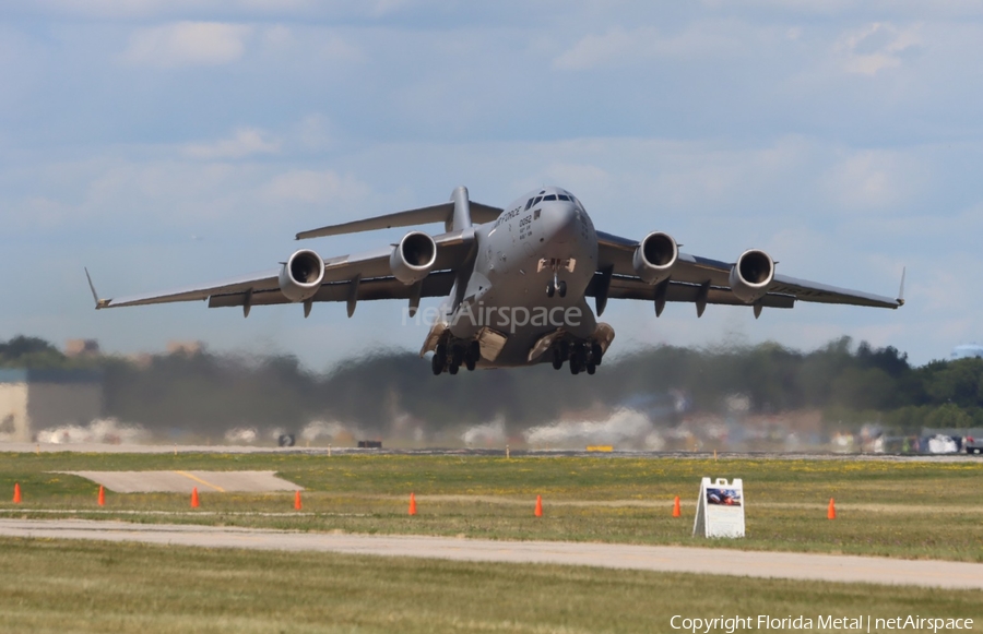 United States Air Force Boeing C-17A Globemaster III (98-0052) | Photo 547820