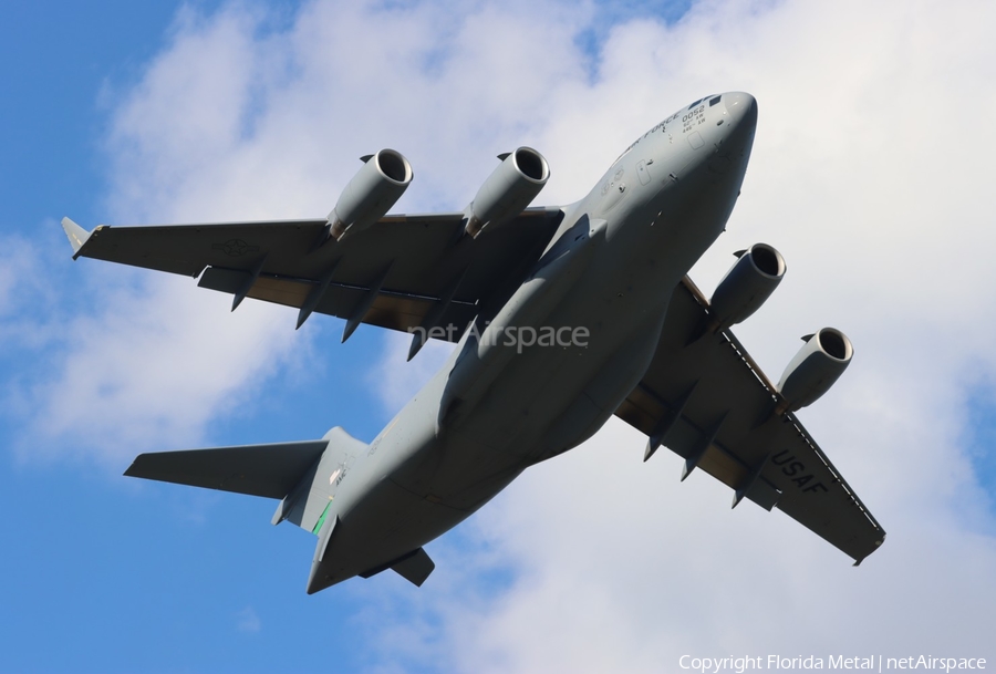 United States Air Force Boeing C-17A Globemaster III (98-0052) | Photo 547822