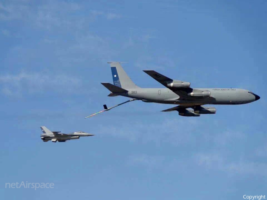 Chilean Air Force (Fuerza Aerea De Chile) Boeing KC-135E Stratotanker (983) | Photo 442680