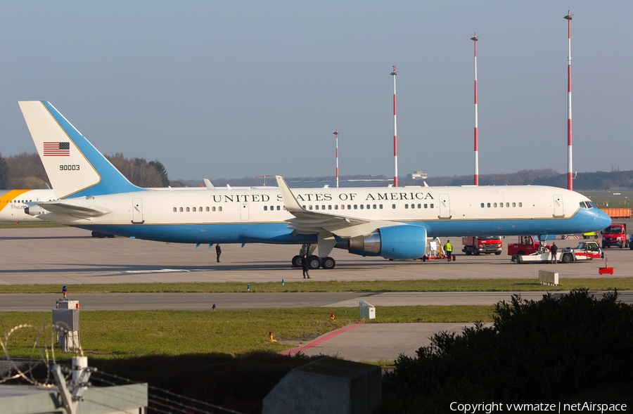 United States Air Force Boeing C-32A (99-0003) | Photo 133842