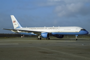 United States Air Force Boeing C-32A (99-0004) at  Hamburg - Fuhlsbuettel (Helmut Schmidt), Germany