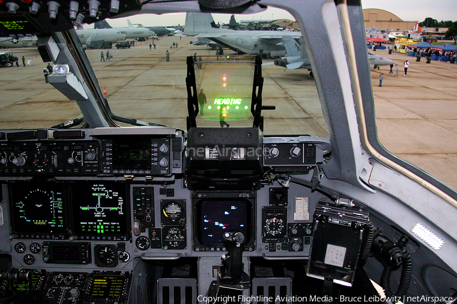 United States Air Force Boeing C-17A Globemaster III (99-0165) | Photo 163876