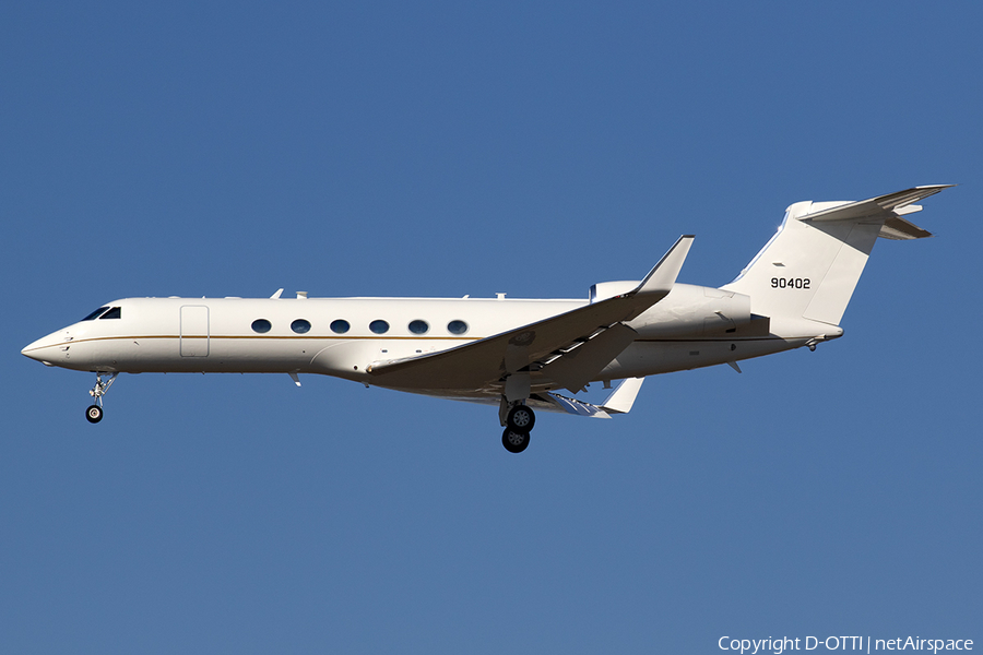 United States Air Force Gulfstream C-37A (99-0402) | Photo 543459