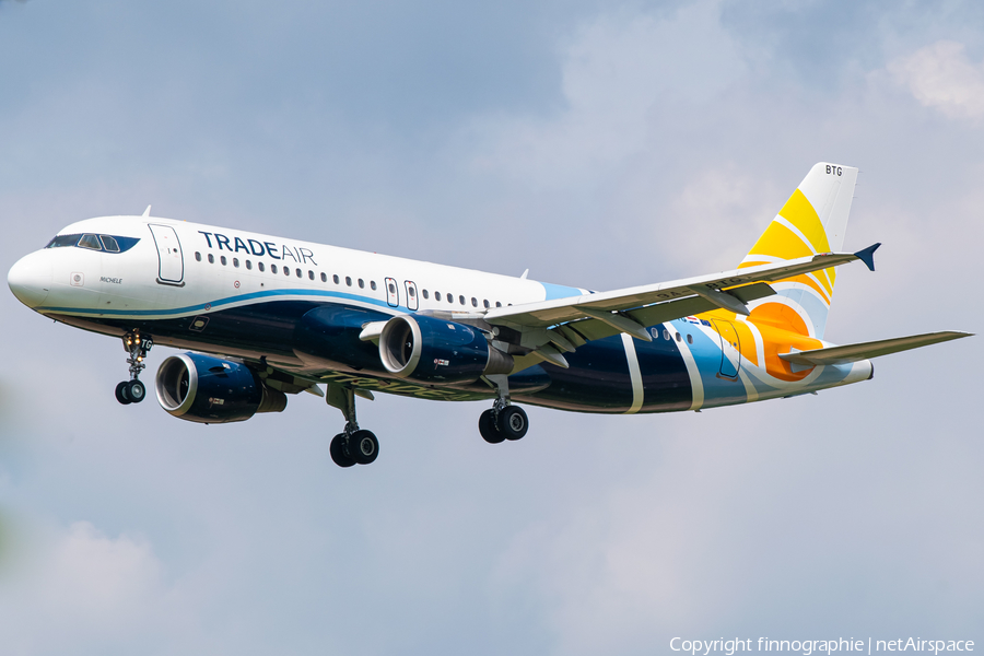 Trade Air Airbus A320-212 (9A-BTG) | Photo 452484