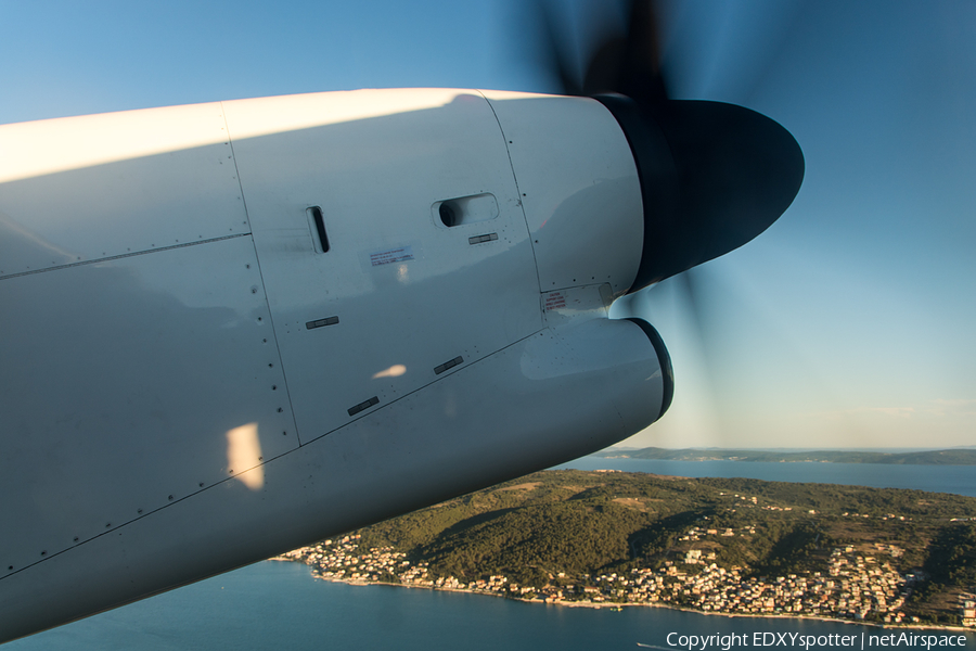 Croatia Airlines Bombardier DHC-8-402Q (9A-CQE) | Photo 395432