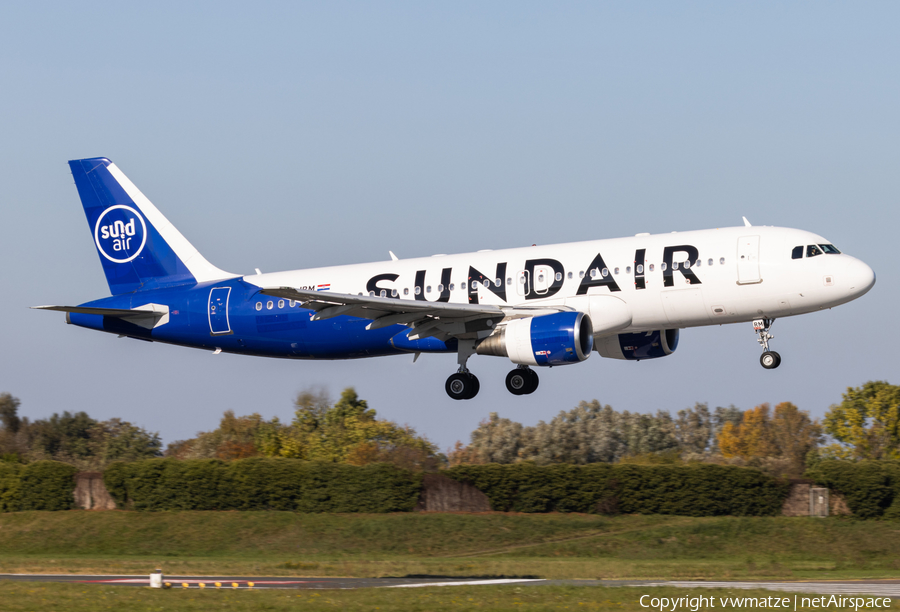 Sundair Airbus A320-214 (9A-IRM) | Photo 477414