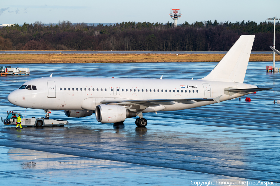 Sundair Airbus A319-112 (9A-MUC) | Photo 659767