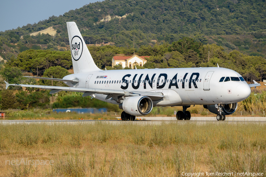 Sundair Airbus A320-214 (9A-SHO) | Photo 520492