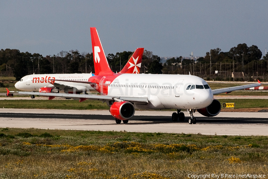 Air Malta Airbus A320-214 (9H-AEF) | Photo 300411