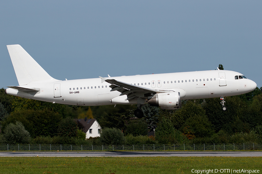 Avion Express Malta Airbus A320-212 (9H-AMB) | Photo 469109