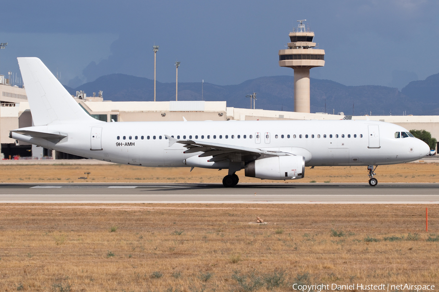 Avion Express Malta Airbus A320-232 (9H-AMH) | Photo 535424