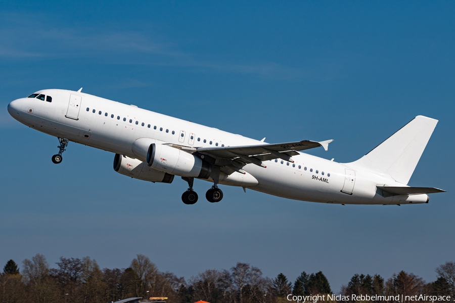 Avion Express Malta Airbus A320-232 (9H-AML) | Photo 500925