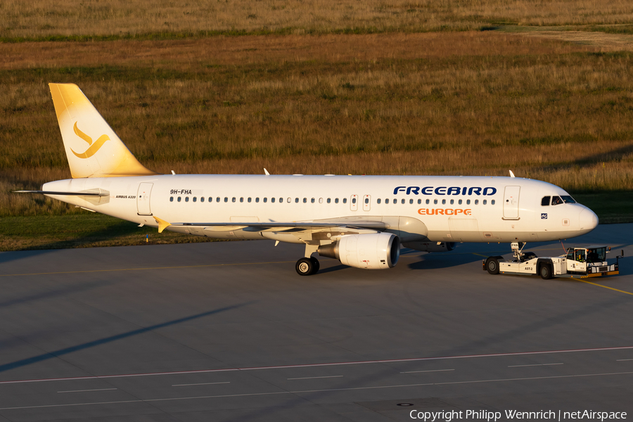 Freebird Airlines Europe Airbus A320-214 (9H-FHA) | Photo 455090