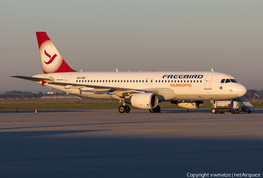 Freebird Airlines Europe Airbus A320-214 (9H-FHB) | Photo 402735