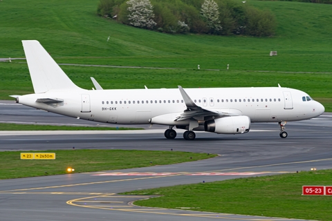 Avion Express Malta Airbus A320-232 (9H-GKK) at  Hamburg - Fuhlsbuettel (Helmut Schmidt), Germany