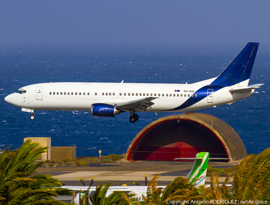 Air Horizont Boeing 737-430 (9H-HUE) | Photo 123033