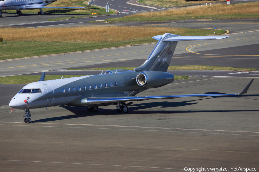 Private Jet Company Malta Bombardier BD-700-1A11 Global 5000 (9H-IBD) | Photo 428768