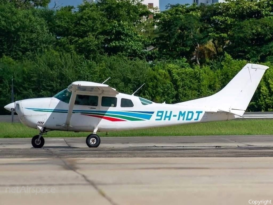 (Private) Cessna U206G Stationair 6 (9H-MDJ) | Photo 407321
