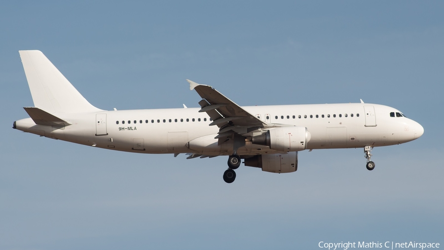 Avion Express Malta Airbus A320-214 (9H-MLA) | Photo 524499