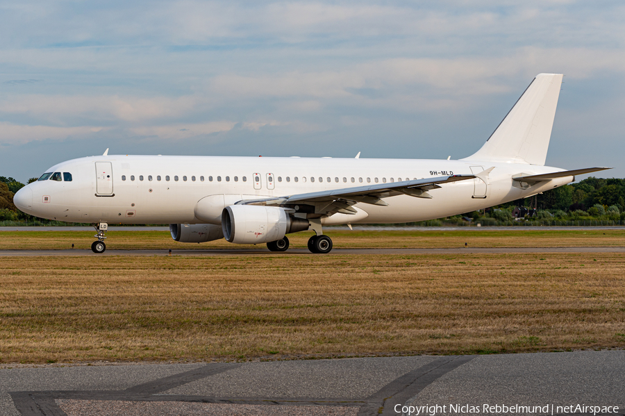 Avion Express Malta Airbus A320-214 (9H-MLD) | Photo 525031
