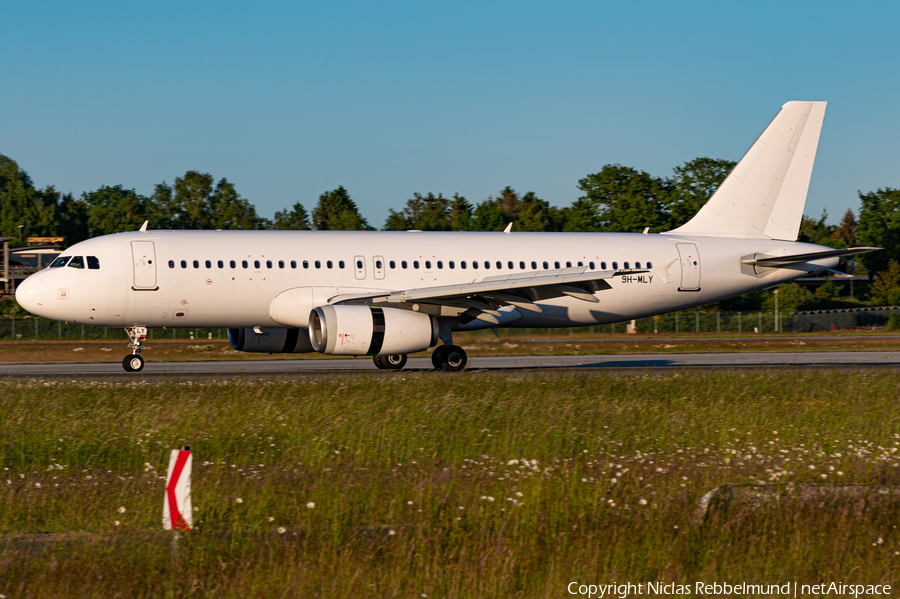 Avion Express Malta Airbus A320-232 (9H-MLY) | Photo 573396