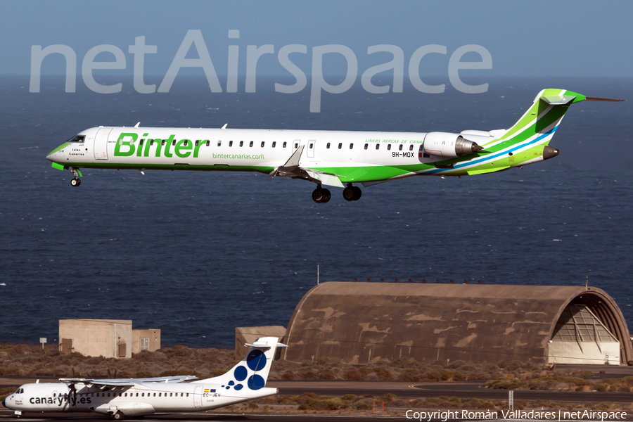 Binter Canarias Bombardier CRJ-1000 (9H-MOX) | Photo 381587