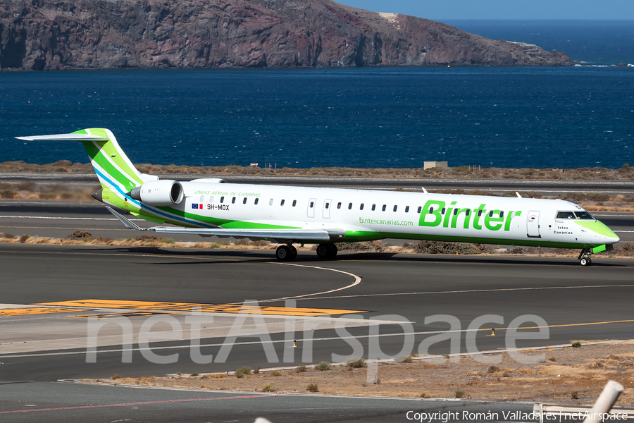 Binter Canarias Bombardier CRJ-1000 (9H-MOX) | Photo 341280