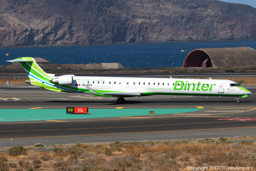 Binter Canarias Bombardier CRJ-1000 (9H-MPA) | Photo 261106