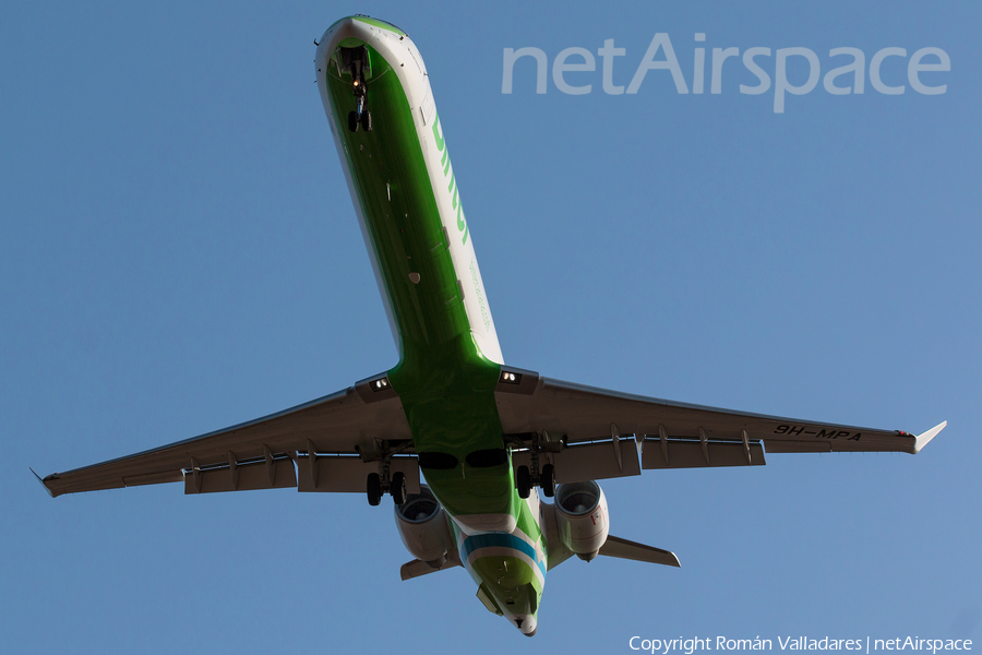 Binter Canarias Bombardier CRJ-1000 (9H-MPA) | Photo 352339