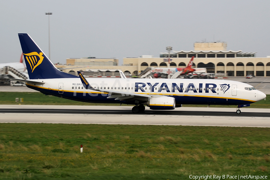 Malta Air (Ryanair) Boeing 737-8AS (9H-QAJ) | Photo 365069