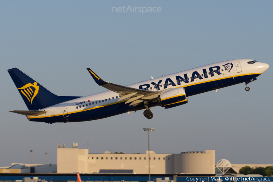 Malta Air (Ryanair) Boeing 737-8AS (9H-QAN) | Photo 399744