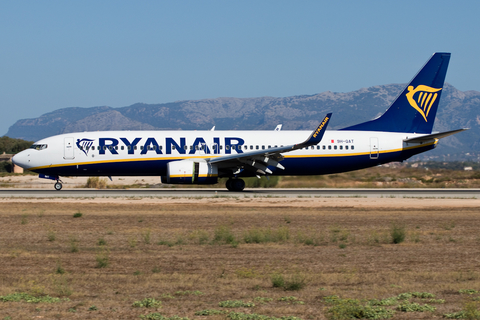 Malta Air (Ryanair) Boeing 737-8AS (9H-QAT) at  Palma De Mallorca - Son San Juan, Spain
